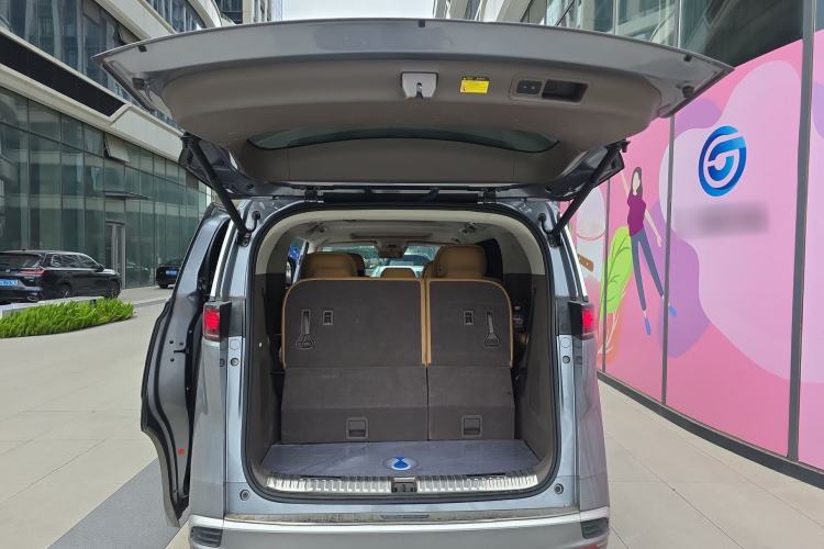 Used Denza D9 2022 DM-i 970 Four-Wheel Drive Flagship Model
