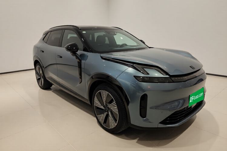 Used Lynk & Co 08 EM-P 2025 220 km All-Wheel-Drive Performance Halo
