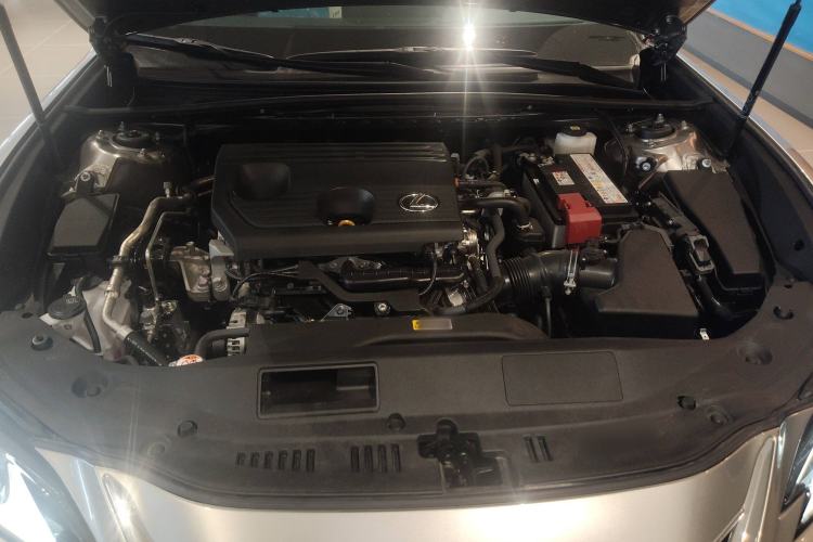 Used Lexus ES 2023 200 Excellence Edition
