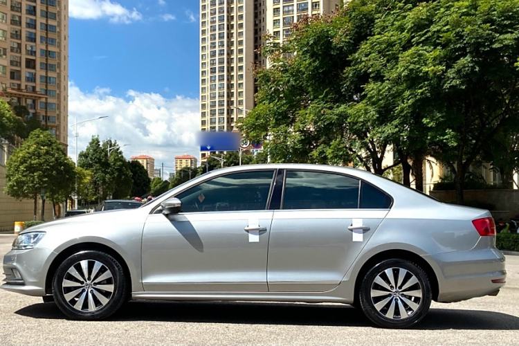 Used Volkswagen Sagitar 2016 230TSI 25th Anniversary Edition
