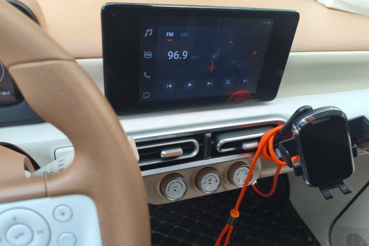 Used Wuling Hongguang MINIEV 2024 3rd Generation 215km Advanced Version
