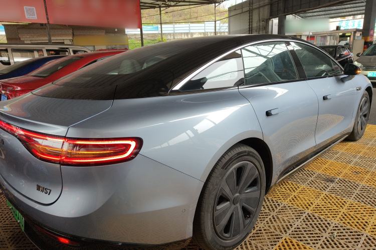 Used Hima Luxeed S7 2024 Max
