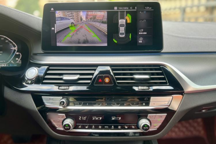 Used BMW 5 Series New Energy 2021 535Le Pioneer Edition M Sport Package
