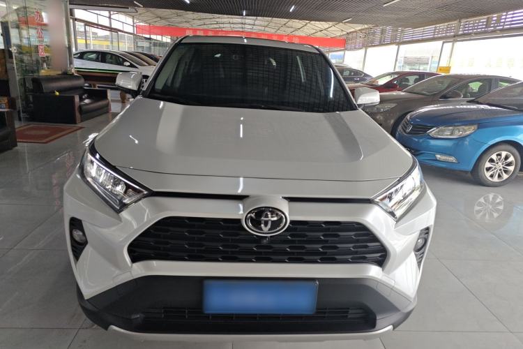 Used Toyota RAV4 2022 2.0L CVT Two-Wheel Drive Fashion Edition