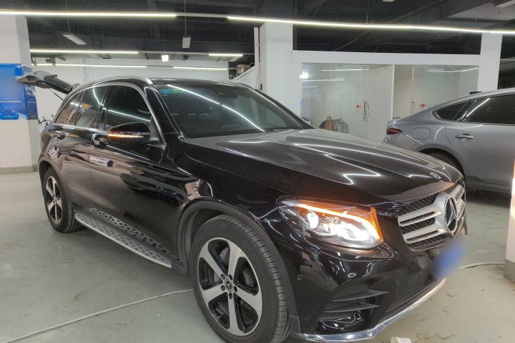 Used Mercedes-Benz GLC 2018 GLC 260 4MATIC Luxury Model