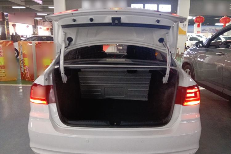 Used Volkswagen Santana 2016 1.6L Automatic Fashion Edition
