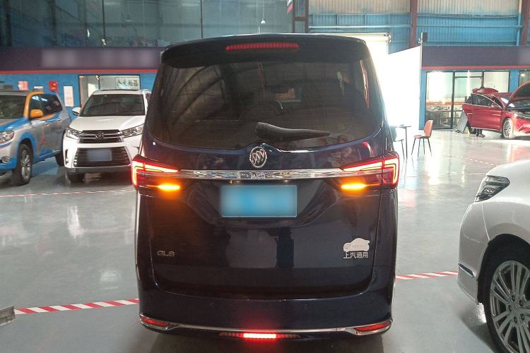 Used Buick GL8 2023 Land Executive Class Comfort Model
