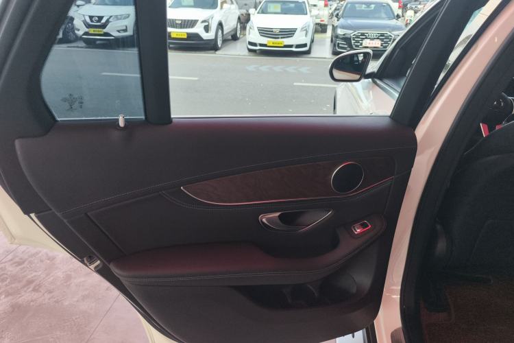 Used Mercedes-Benz GLC 2020 GLC 260 L 4MATIC Luxury Model