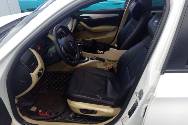 Used BMW X1 2014 sDrive18i Leading Model
