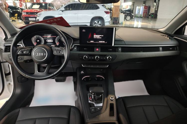 Used Audi A4L 2022 40 TFSI Stylish and Elegant Edition
