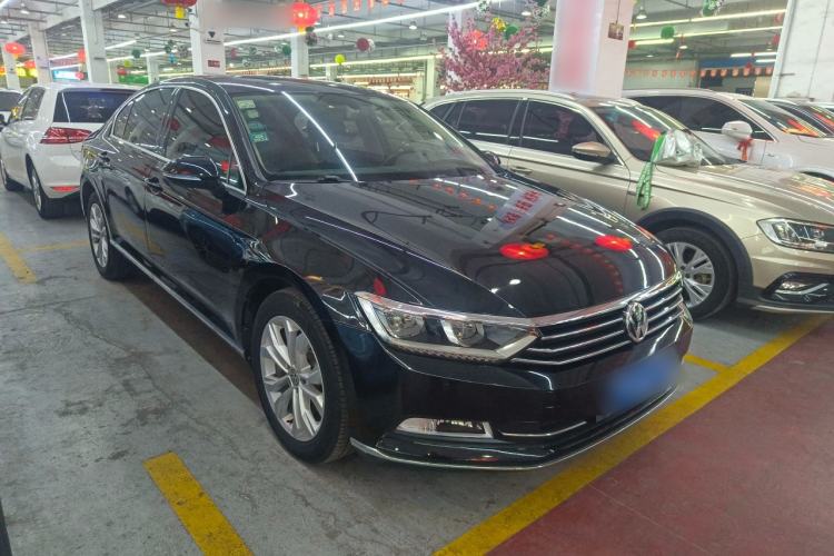 Used Volkswagen Magotan 2018 Facelift 330TSI DSG Luxury Model
