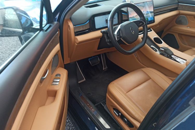 Used Hima AITO M5 2022 Extended-Range Four-Wheel Drive Performance Version
