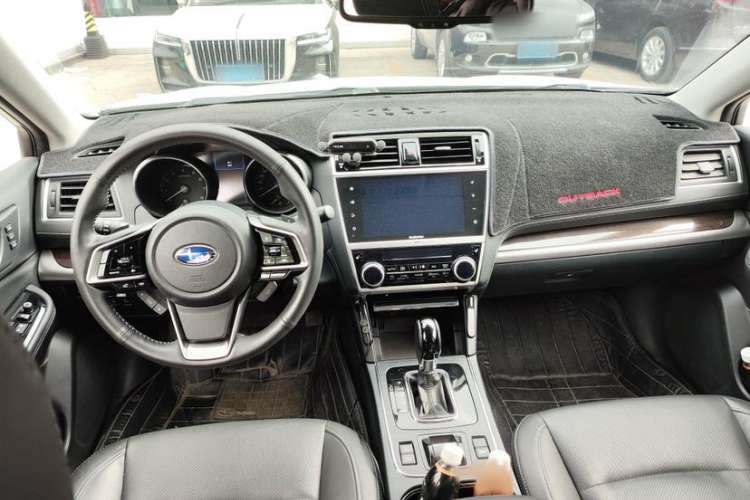 Used Subaru Outback 2018 2.5i Luxury Navigation Edition with EyeSight
