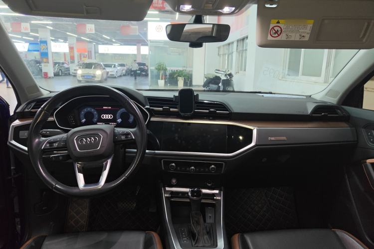 Used Audi Q3 2020 35 TFSI Fashionable and Elegant Model
