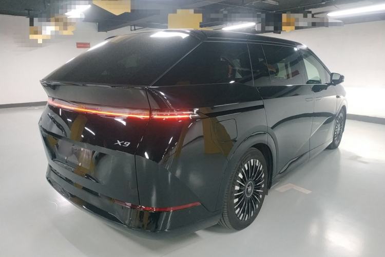 Used XPeng X9 2025 740 Ultra-Long Range Max
