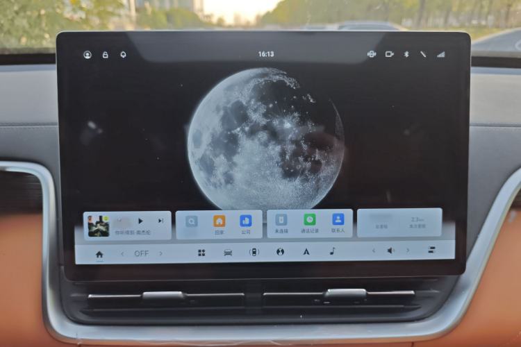 Used  eπ008 2025 210Max Range-Extended Version 5 Seats