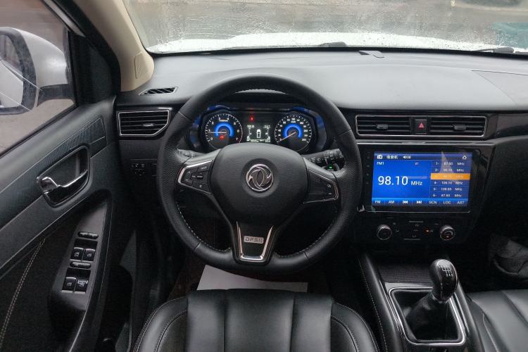 Used Dongfeng Fengon 580 2016 1.5T Manual Luxury Version