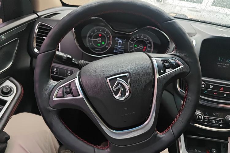 Used Baojun 560 2015 1.8L Manual Luxury Model
