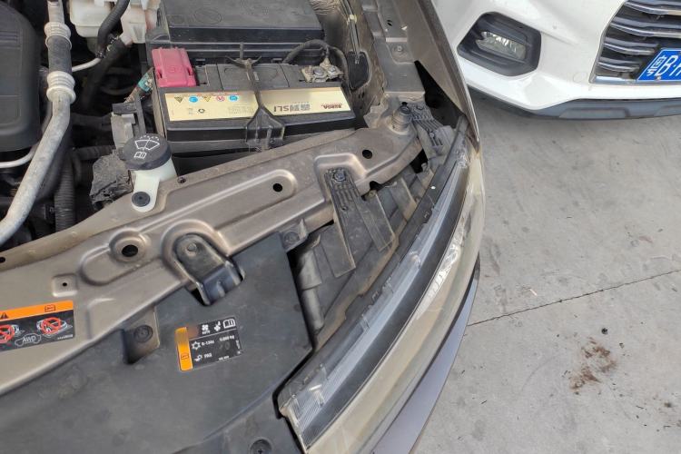 Used Chevrolet Captiva 2015 2.4L 4x4 Flagship Edition 7-Seater
