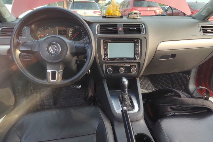 Used Volkswagen Sagitar 2014 Revised Version 1.6L Automatic Comfort Edition
