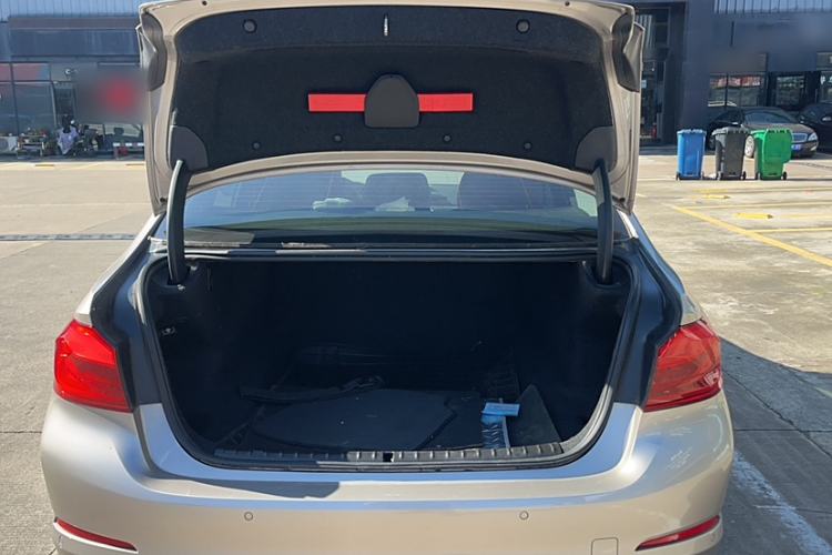 Used BMW 5 Series 2018 530Li Leading Edition Luxury Package
