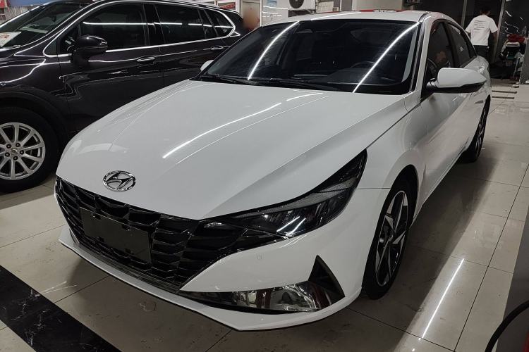 Used Hyundai Elantra 2021 1.5L CVT LUX Prestige Edition
