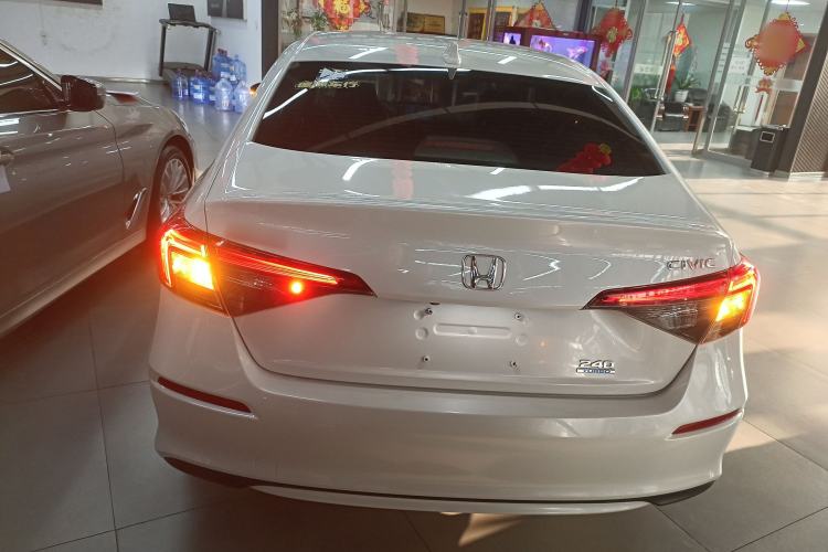 Used Honda Civic 2023 240TURBO CVT Dynamic · Center Stage Special Edition