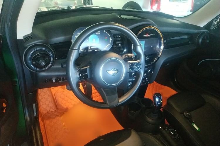 Used  MINI 2022 Updated 1.5T COOPER Classic Edition
