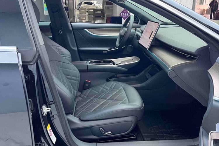 Used  A07 2024 Pure Electric "True Fragrance" Edition 515 Prestige Model
