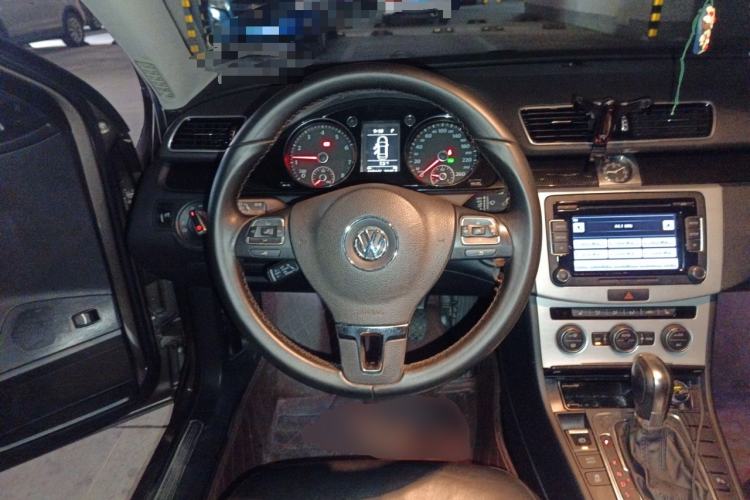 Used Volkswagen Magotan 2015 1.8TSI Luxury Model
