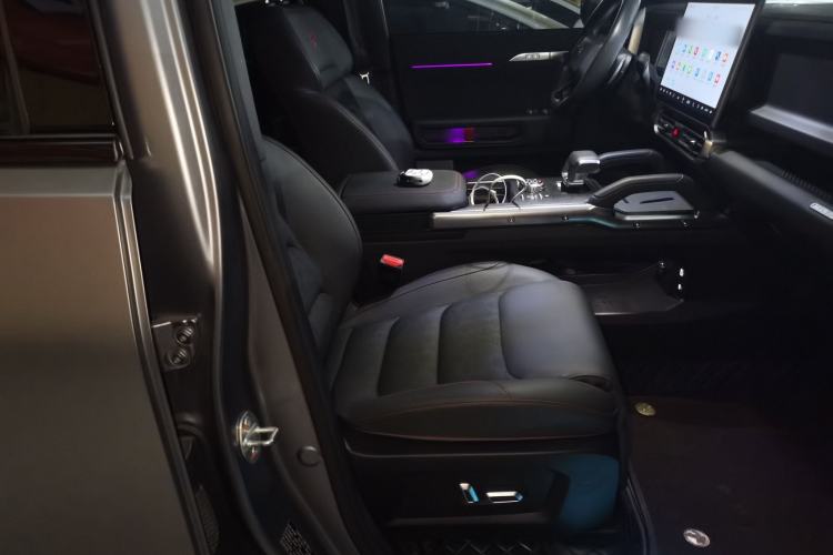 Used JETOUR Traveler 2023 2.0T All-Wheel Drive CrossPRO+
