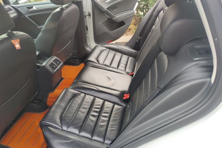 Used Volkswagen Golf 2016 230TSI Automatic Luxury Version
