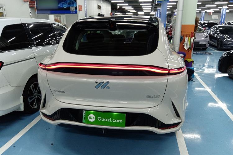 Used  LS7 2023 77 kWh Urban Fit Rear-Wheel Drive
