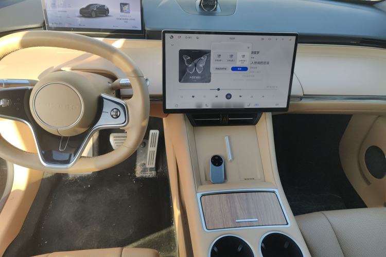 Used Hima Luxeed R7 2025 Extended-Range 331km Ultra
