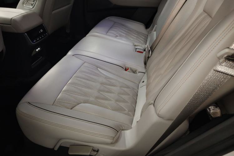 Used GAC Trumpchi GS8 2022 Flagship Series 2.0 TGDI Two-Wheel-Drive Prestige Edition (7 Seats)