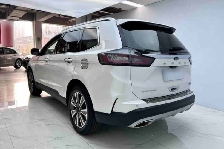 Used Ford Edge 2021 PLUS EcoBoost 245 Two-Wheel-Drive Platinum Edition 5 Seats
