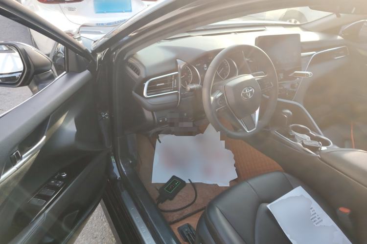 Used Toyota Camry 2021 2.0G Luxury Edition
