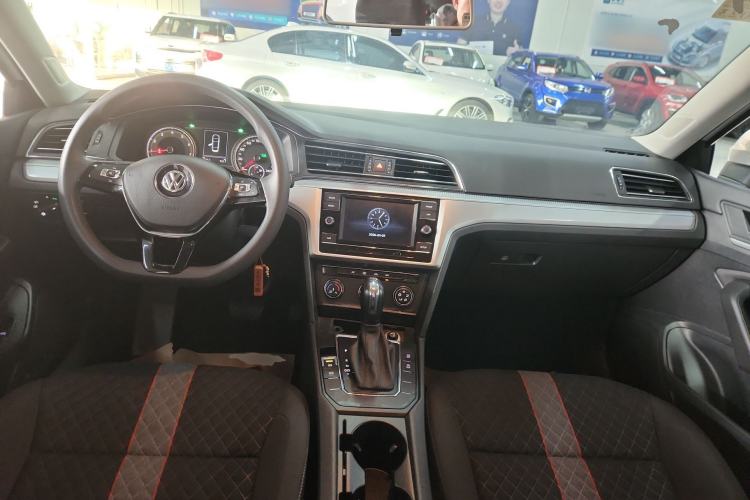 Used Volkswagen Lamando 2019 230TSI DSG Fashion Edition China VI