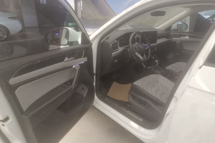 Used Volkswagen Tayron 2023 300TSI Two-Wheel-Drive Luxury Plus Advanced Edition
