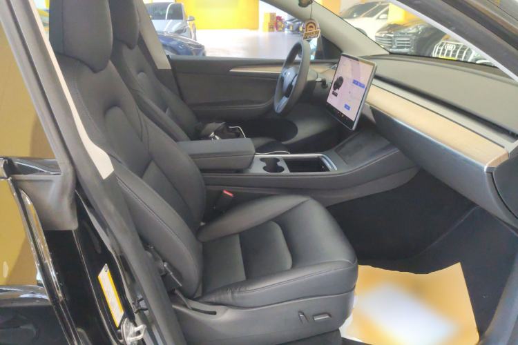 Used Tesla Model Y 2021 Standard Range Rear-Wheel Drive Version
