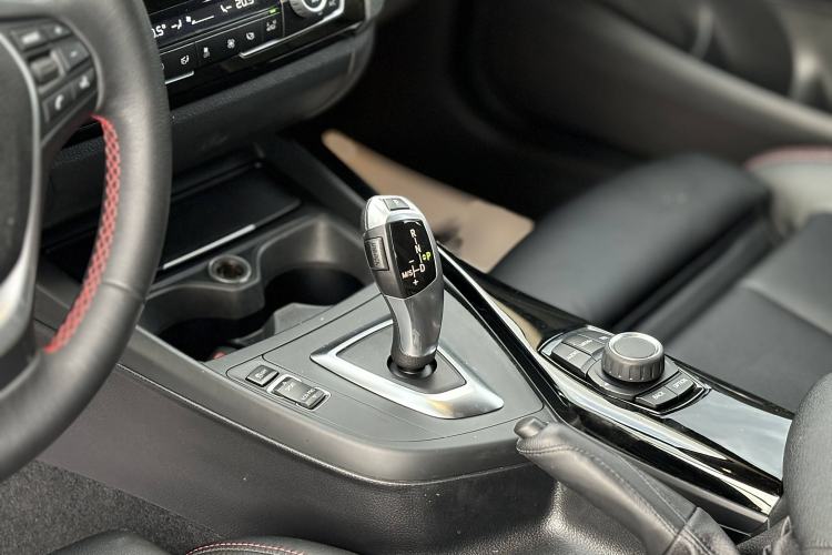 Used BMW 1 Series 2016 120i Sport Design Package
