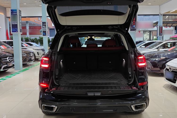 Used BMW X5 2022 Restyled xDrive 30Li Luxury Version M Sport Package