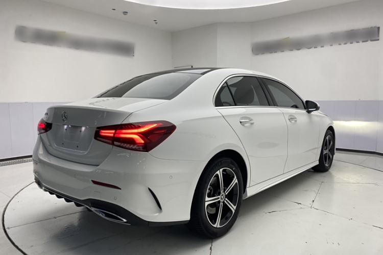Used Mercedes-Benz A-Class 2022 Revised Version A 200 L Sport Sedan Fashionable Style