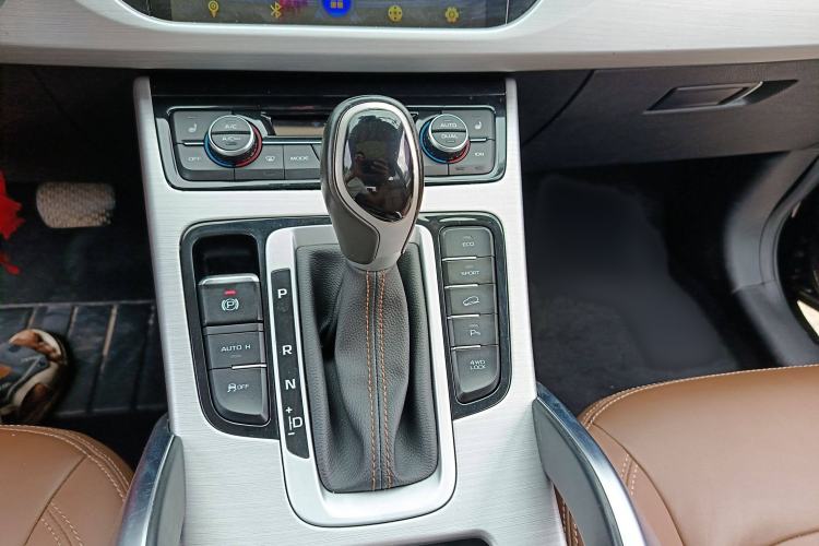 Used Geely Auto Emgrand X7 Sport 2016 1.8TD Automatic All-Wheel-Drive ZhiZun Edition
