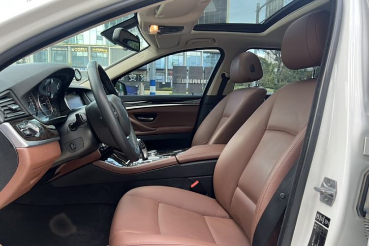 Used BMW 5 Series 2014 528Li Leading Model
