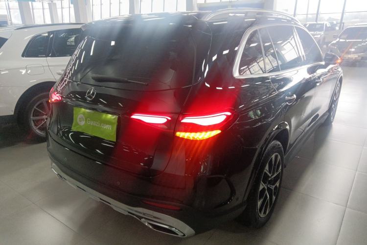 Used Mercedes-Benz GLC 2023 Facelift GLC 260 L 4MATIC Dynamic Version 5 Seats