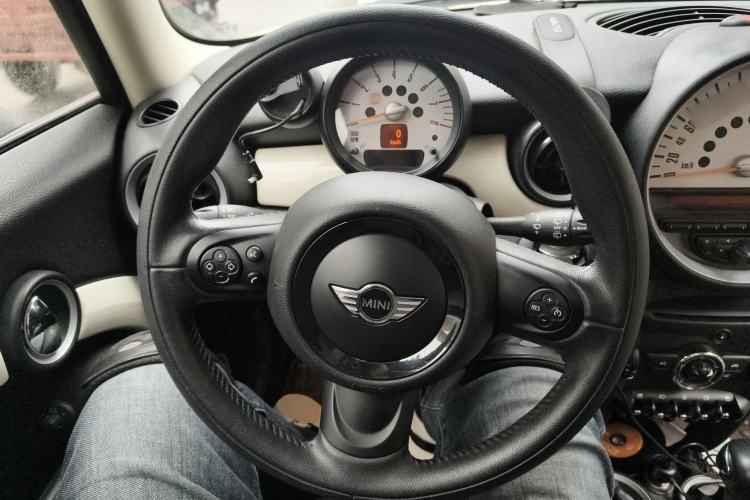 Used  Clubman 2011 1.6L COOPER Fun
