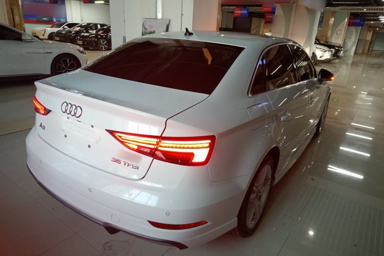 Used Audi A3 2019 Limousine 35 TFSI Fashion Edition China VI Emission Standard
