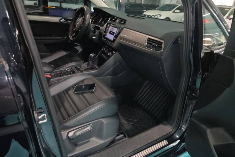 Used Volkswagen Touran 2018 Volkswagen Touran L 280TSI DSG Comfort Edition 7 Seats China VI Standard