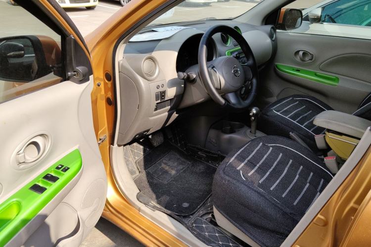 Used Nissan March 2015 1.5L Automatic E-Xuan Edition
